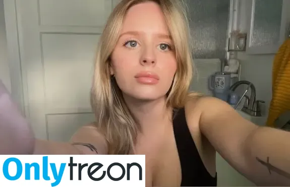 Lulu Wilson nude photo #0011 (luluswilson)