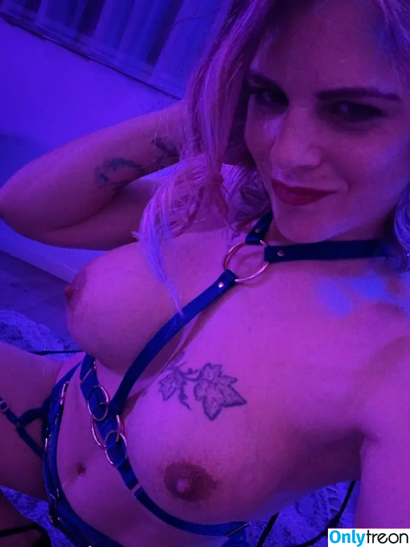 Lumacarie nude photo #0023 (Marie Galant / Marie Lumacarie / marie_lumacarie_off)