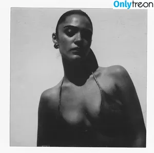 Luna Blaise / lunablaise nude photo #0013