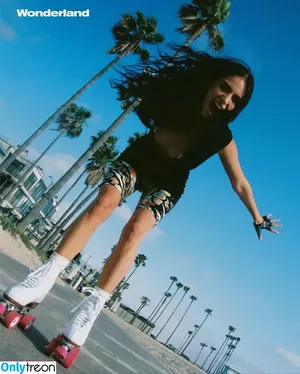 Luna Blaise / lunablaise nude photo #0100