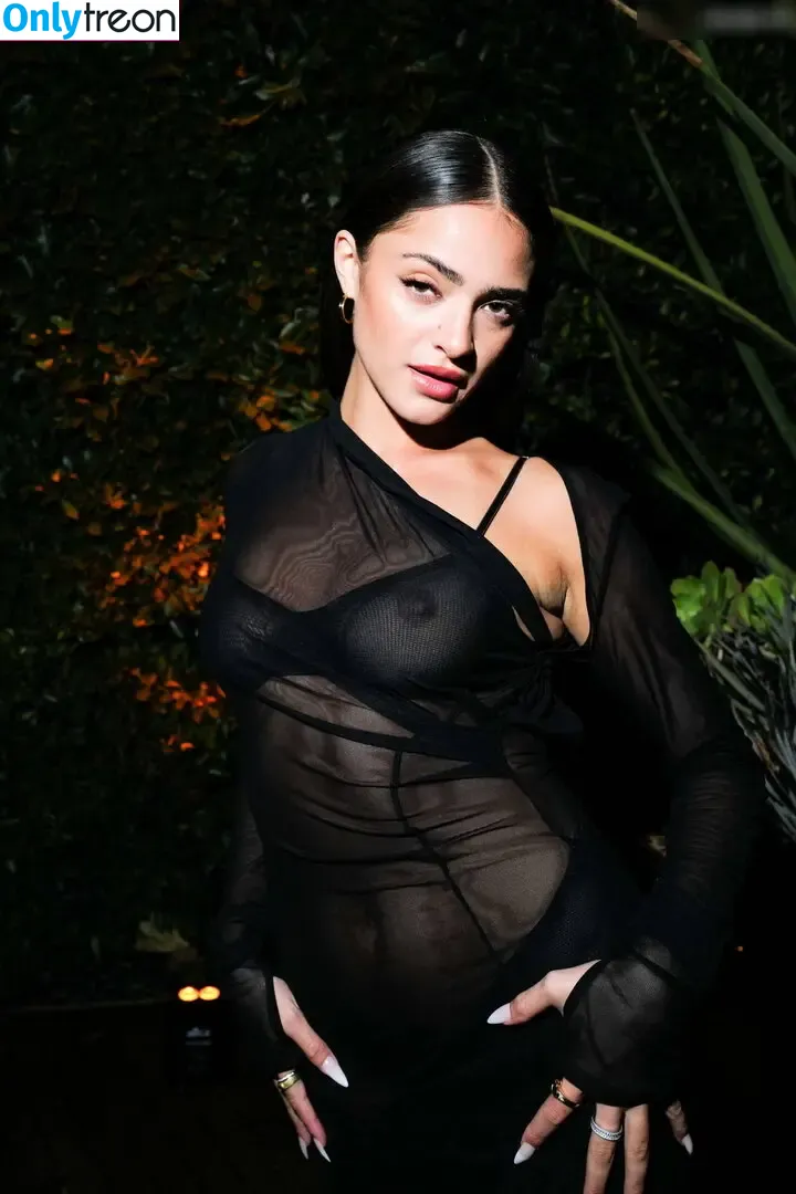 Luna Blaise nude photo #0005 (lunablaise)