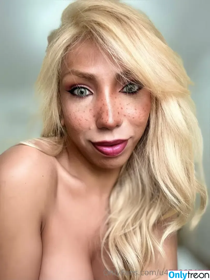 luna20cm nude photo #0001 (lunamoonmccall)