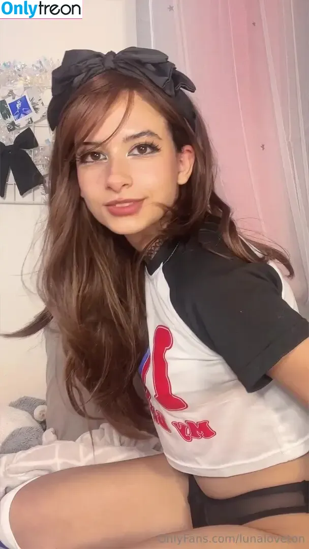 lunaloveton nude photo #0004 (lunaalottonn)