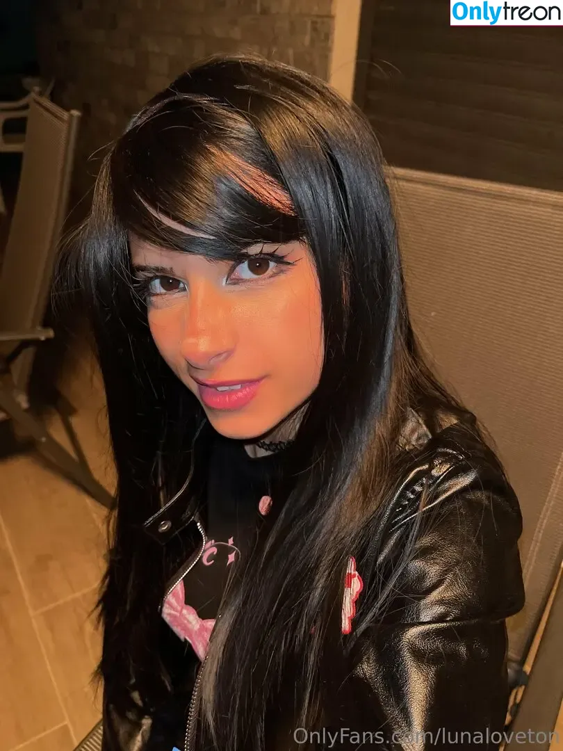 lunaloveton nude photo #0092 (lunaalottonn)