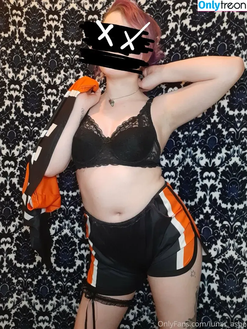lunar_ashe nude photo #0001 (lunarashe)
