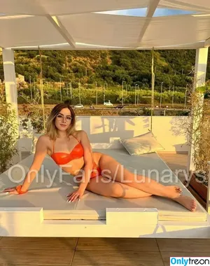 lunarys / lunarys96 nude photo #0002