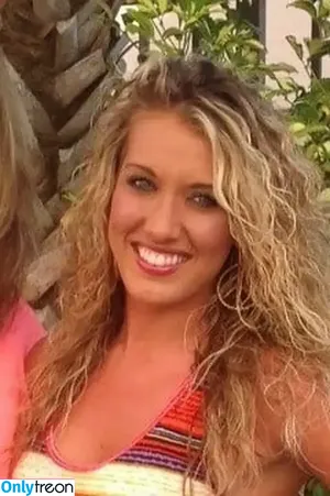 Lunden Roberts / Hunter Biden's baby mama / lundentownn_ nude photo #0004