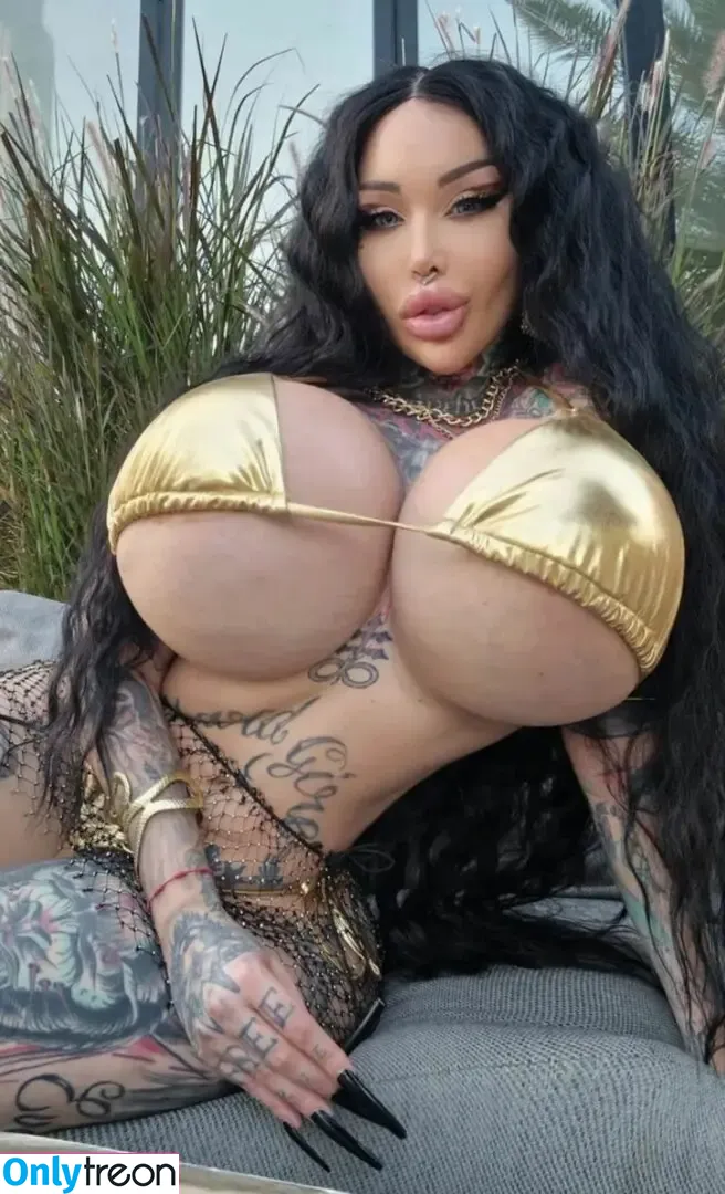 Lurcifera nude photo #0020 (mamievil_lurciferax)