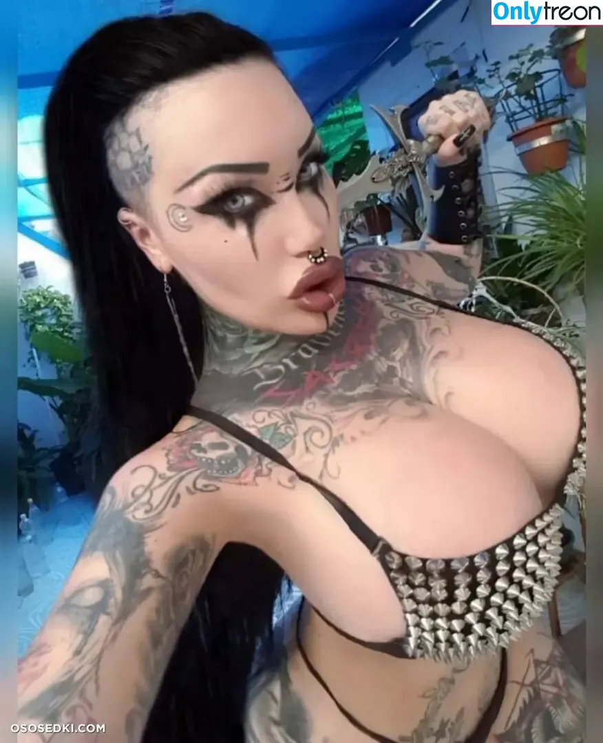 Lurcifera nude photo #0024 (mamievil_lurciferax)
