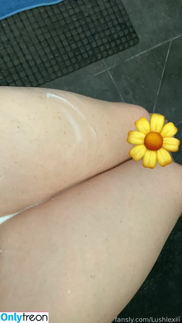 Lushlexiii nude photo #0039 (lazylexiii)