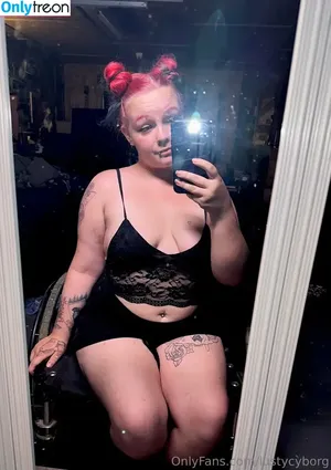 LustyCyborg nude photo #0004