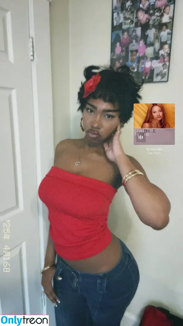 Luva  /  luvxrcos_  /  aluvxrcos_ nude photo #0009 (Ala / luvxrcos_)
