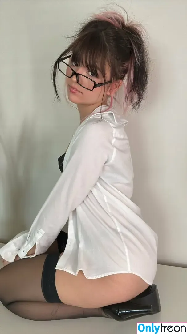 luvcoregf nude photo #0399 (Fulltime Crybaby)