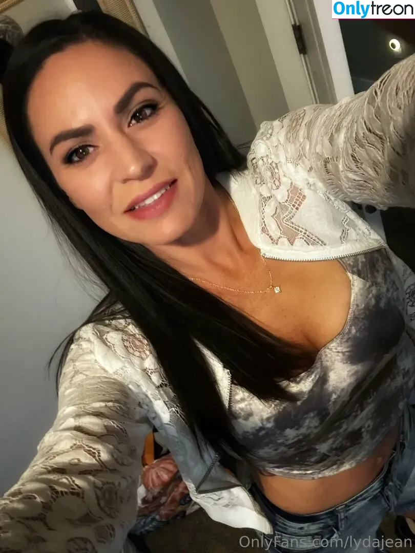 lydajean nude photo #0016 (lydabug3)