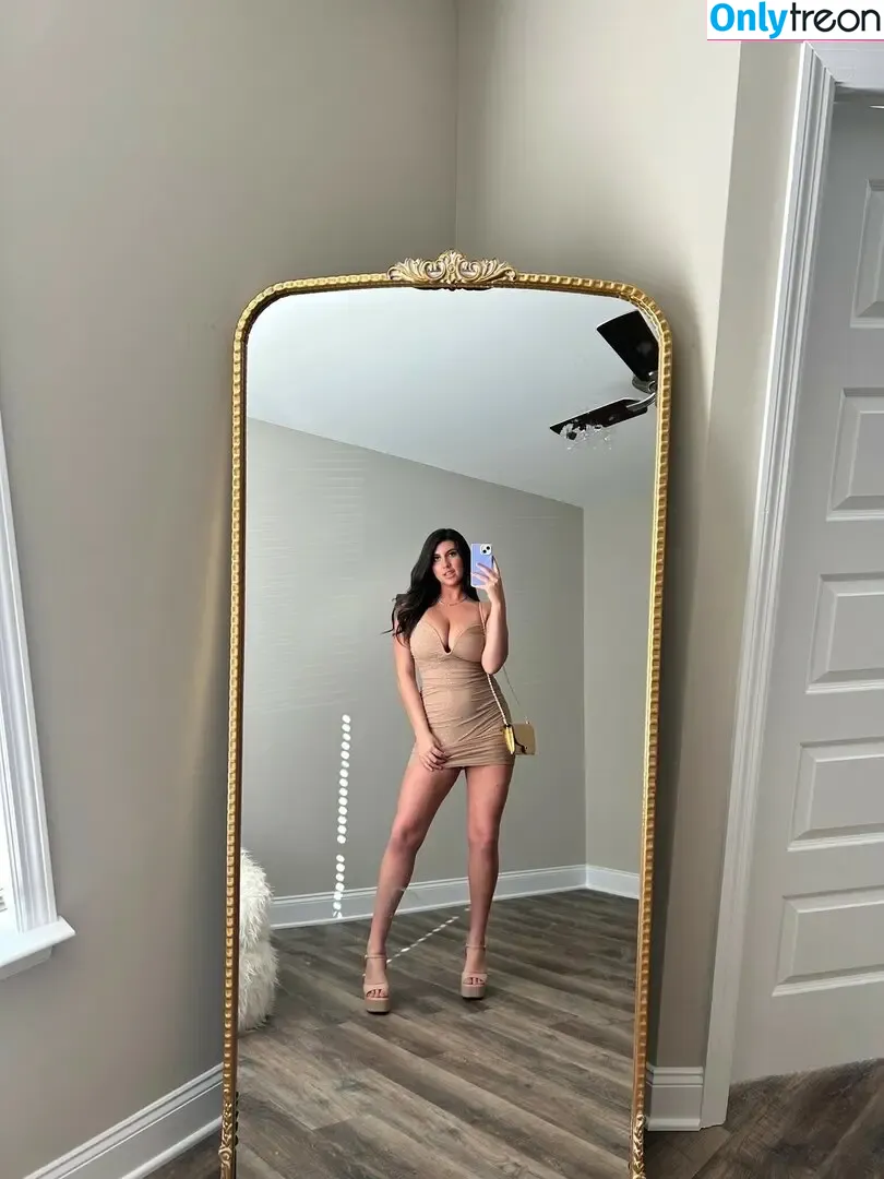 Lydia Hollis nude photo #0105 (lydia.hollis / lydialove98)