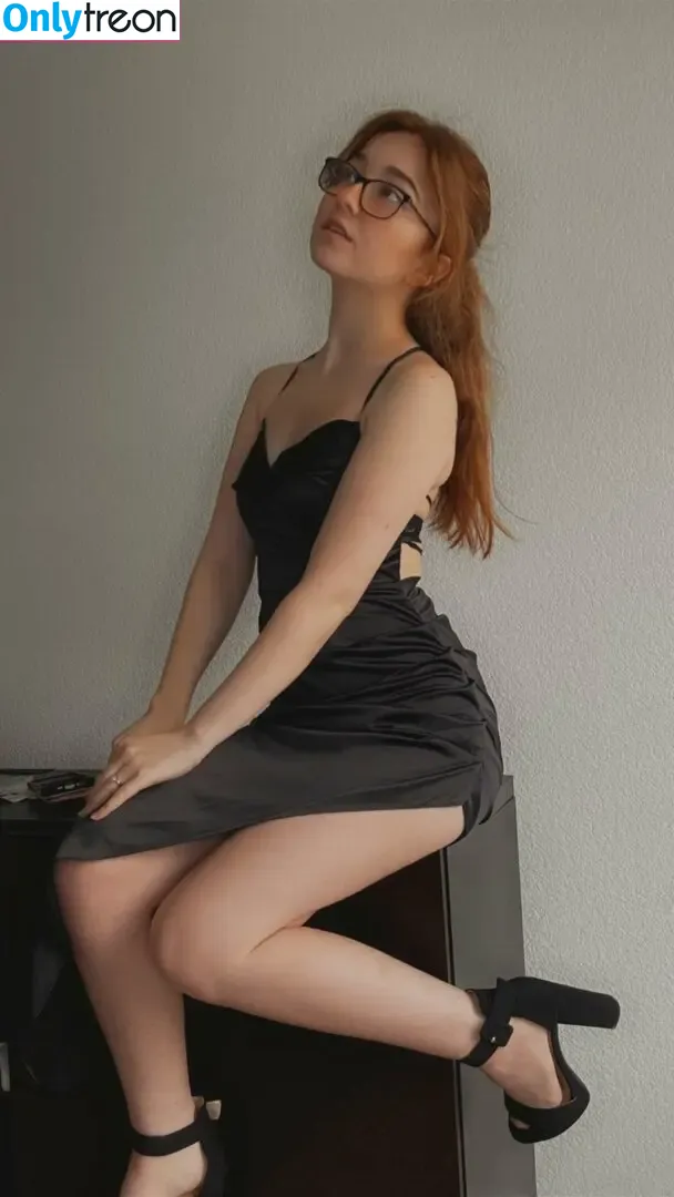 Lyssaurora nude photo #0598 (Lyssaurora)