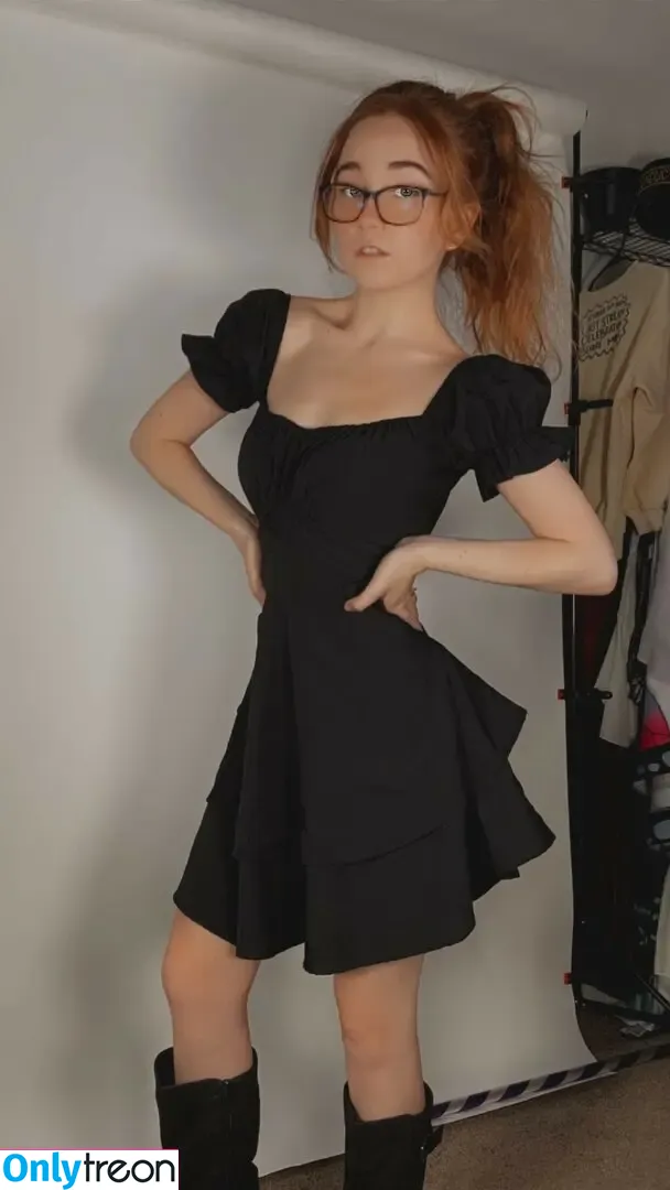 Lyssaurora nude photo #0777 (Lyssaurora)