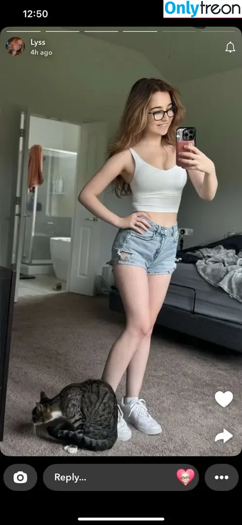 Lyssaurora nude photo #1328 (Lyssaurora)