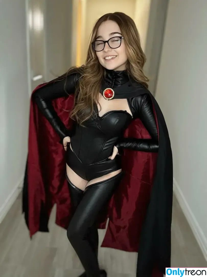 Lyssaurora nude photo #1350 (Lyssaurora)