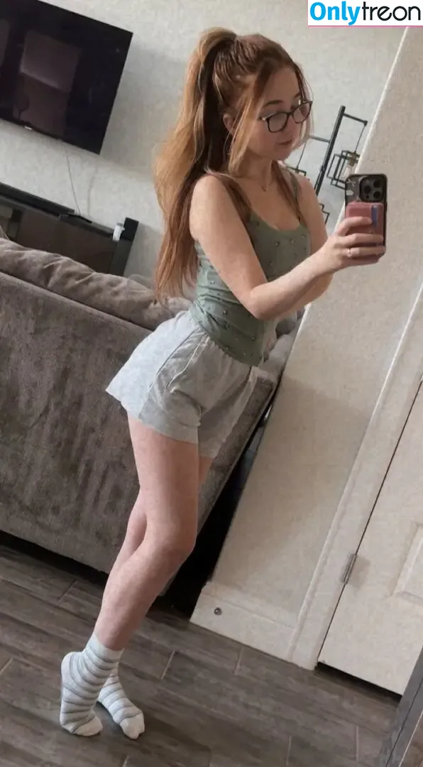 Lyssaurora nude photo #1369 (Lyssaurora)