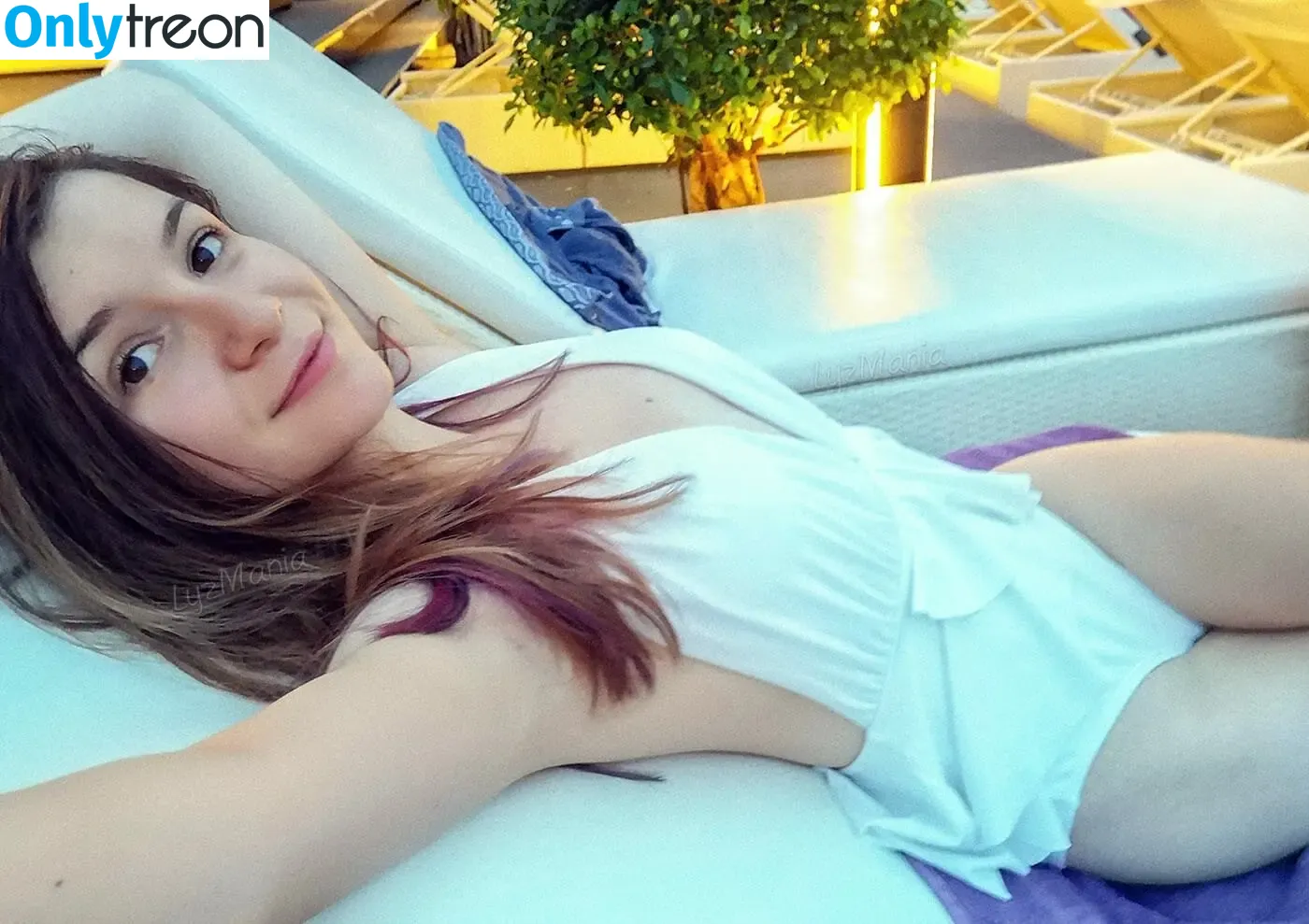 Lyzmania nude photo #0077 (lyzmania_)