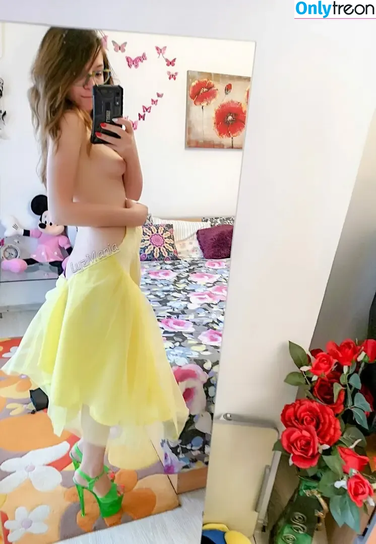 Lyzmania nude photo #0127 (lyzmania_)