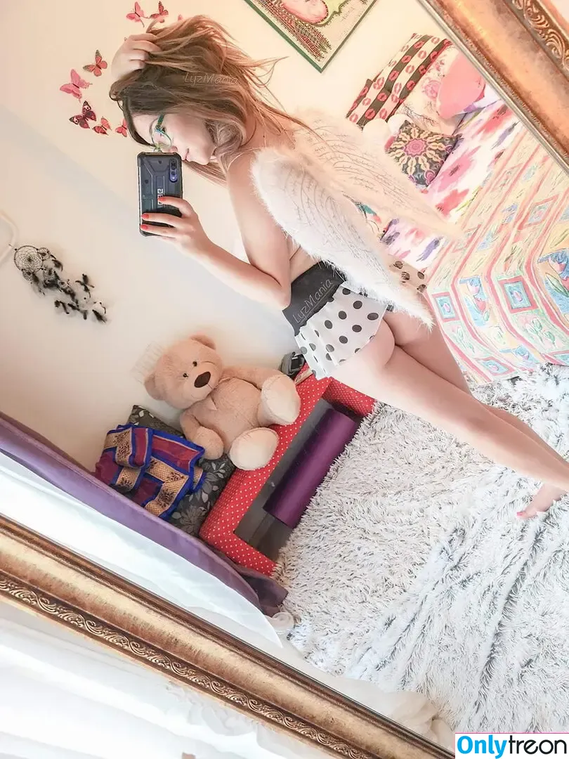 Lyzmania nude photo #0300 (lyzmania_)