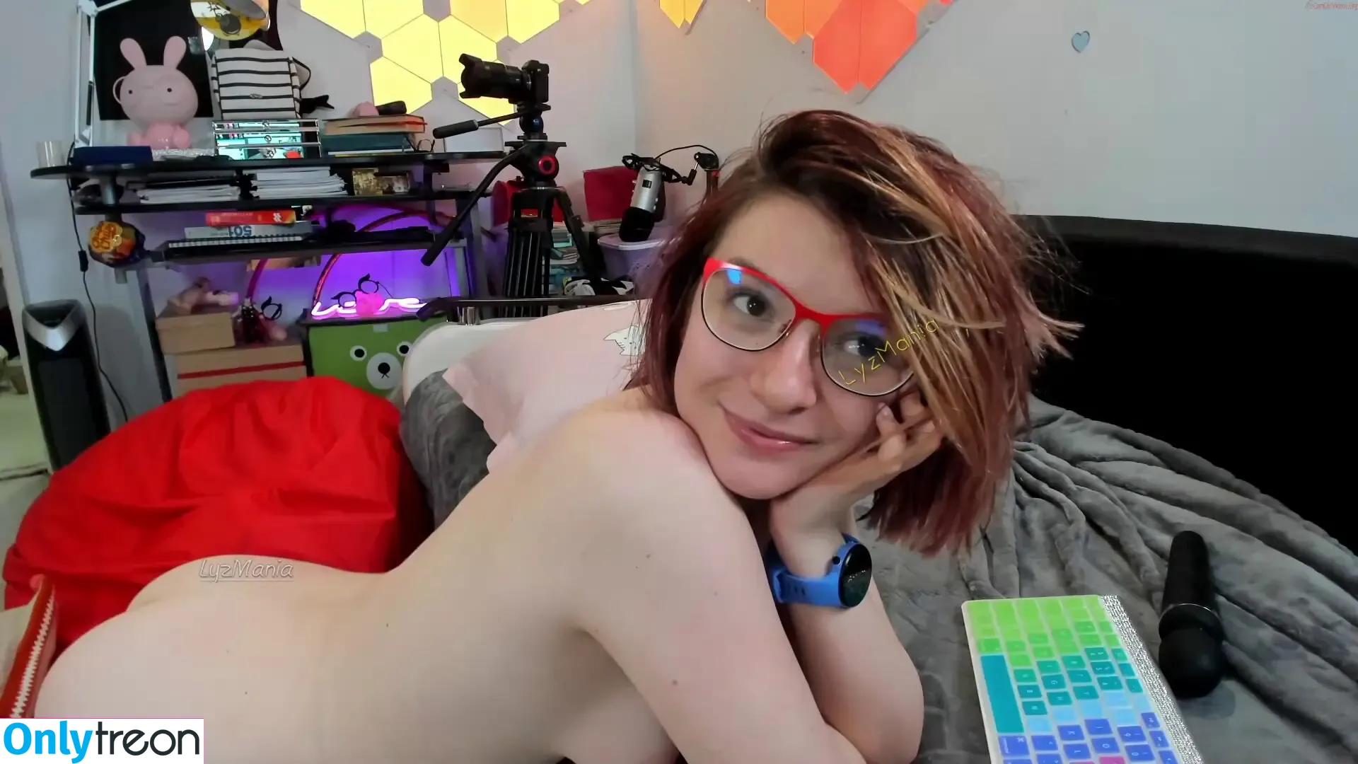 Lyzmania nude photo #0383 (lyzmania_)