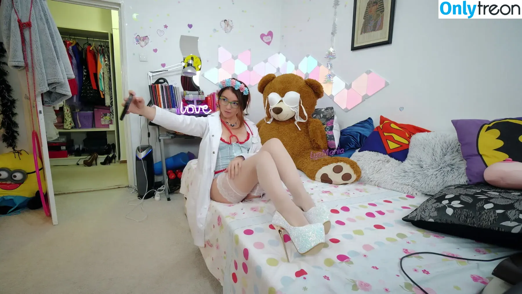 Lyzmania nude photo #0410 (lyzmania_)