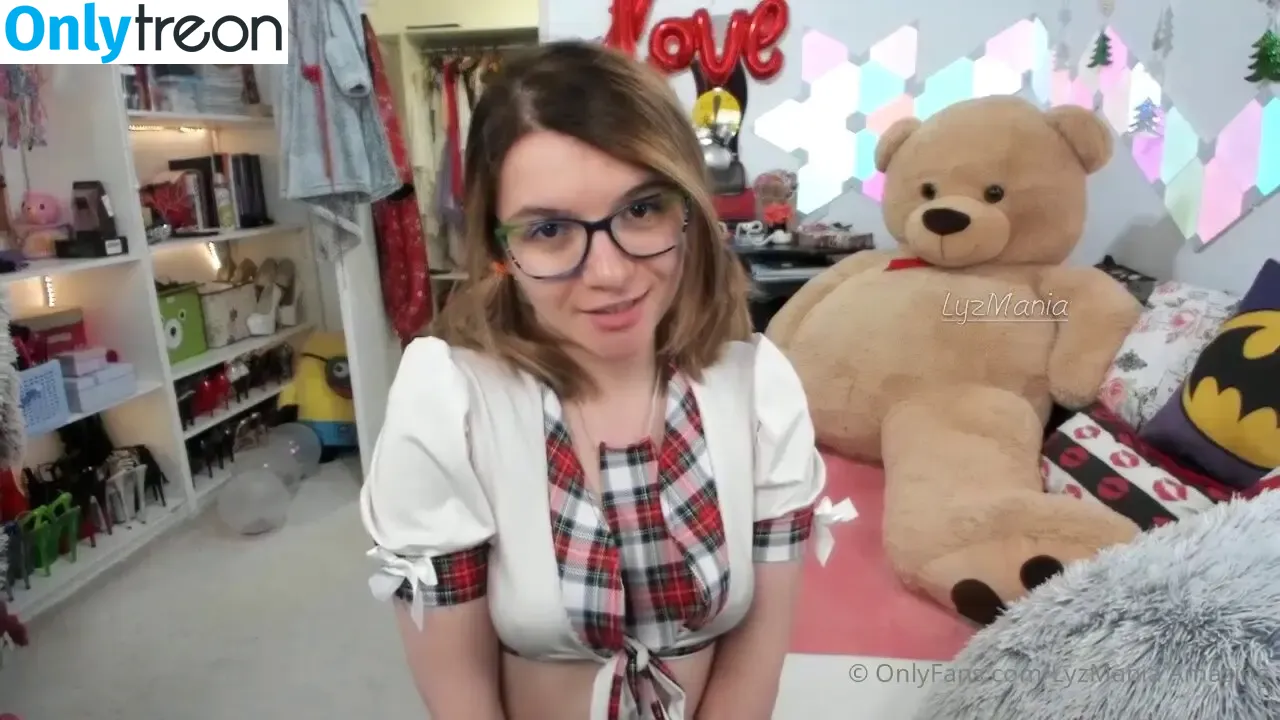 Lyzmania nude photo #0471 (lyzmania_)