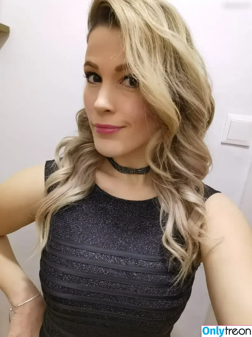 M3llytheone nude photo #0023 (M3llytheone)