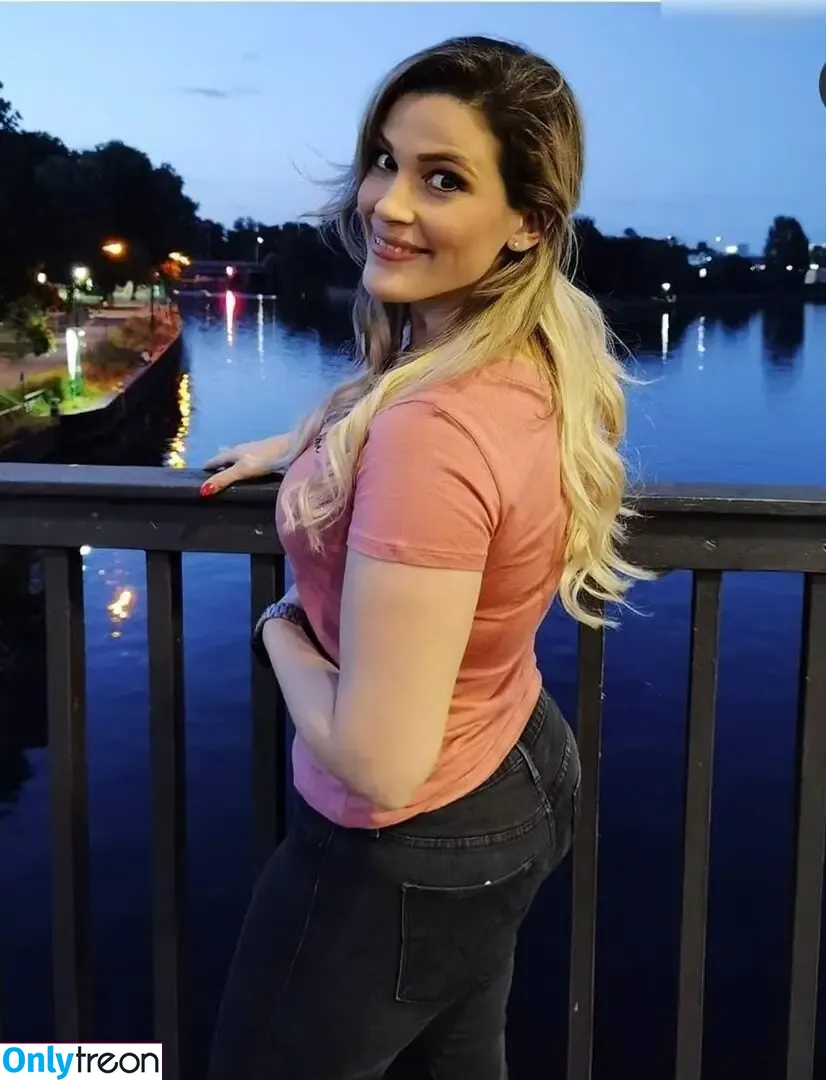 M3llytheone nude photo #0024 (M3llytheone)
