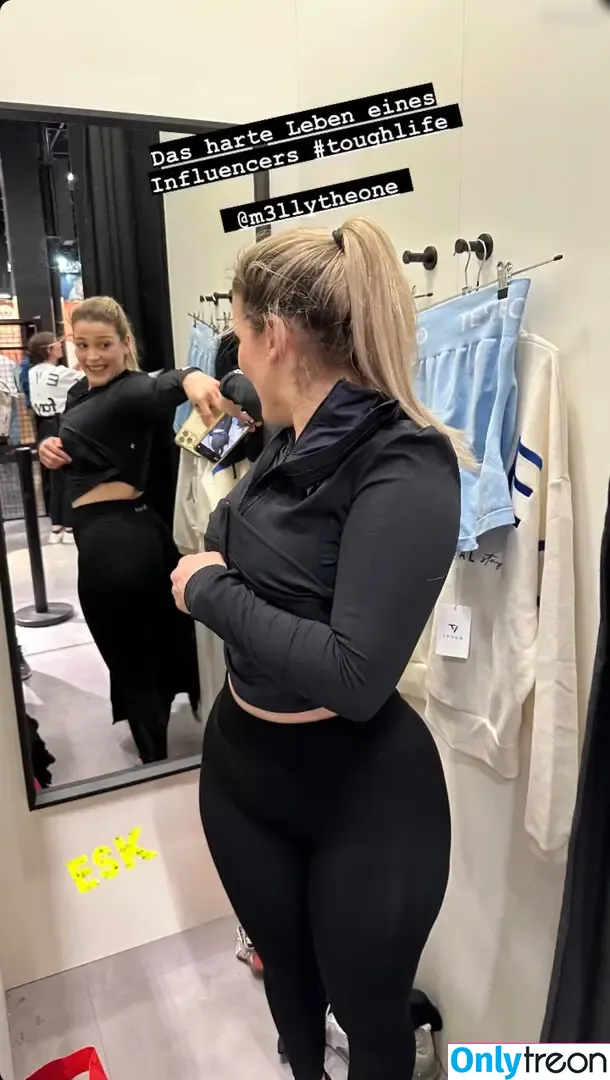 M3llytheone nude photo #0039 (M3llytheone)