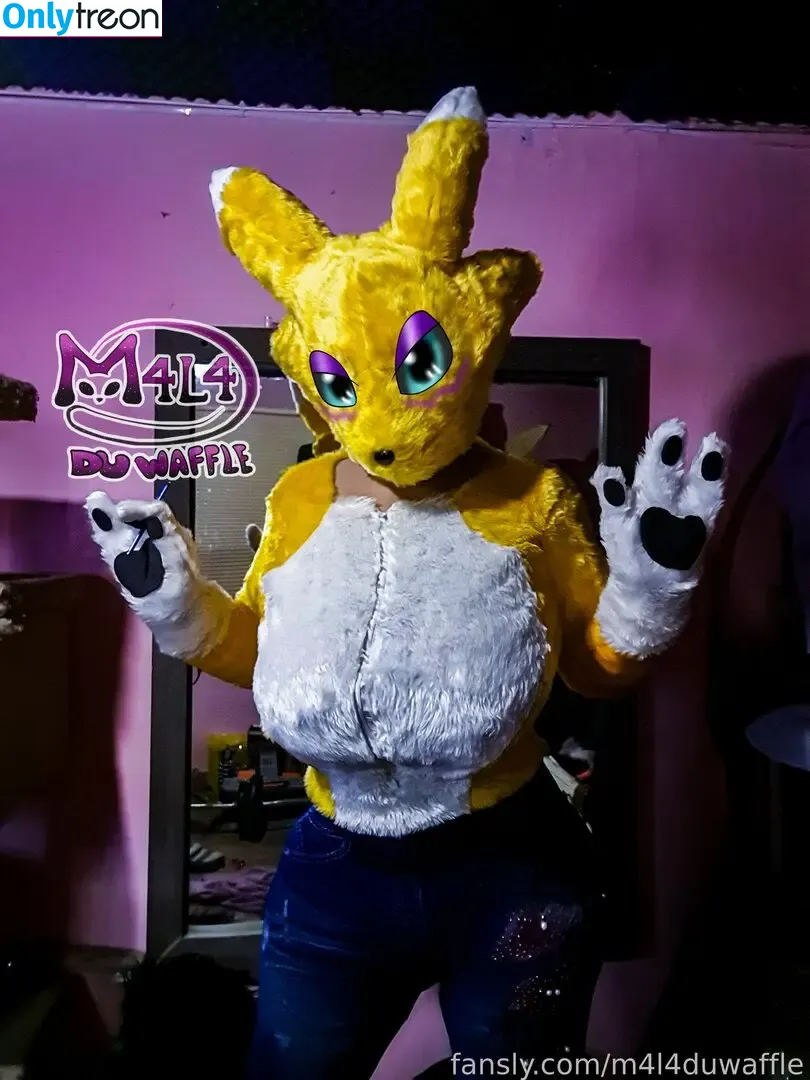 m4l4duwaffle nude photo #0004 (m4l4duwaffle)
