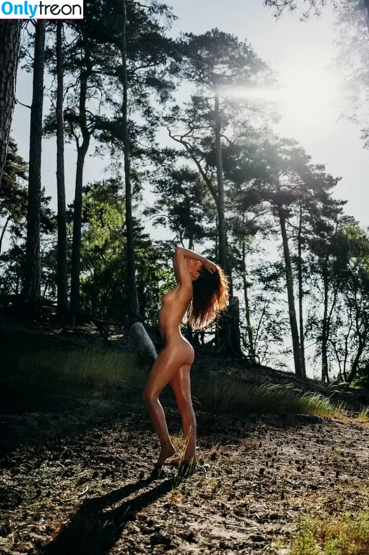 Maartje Van Noort nude photo #0034 (maartjevandennoort)
