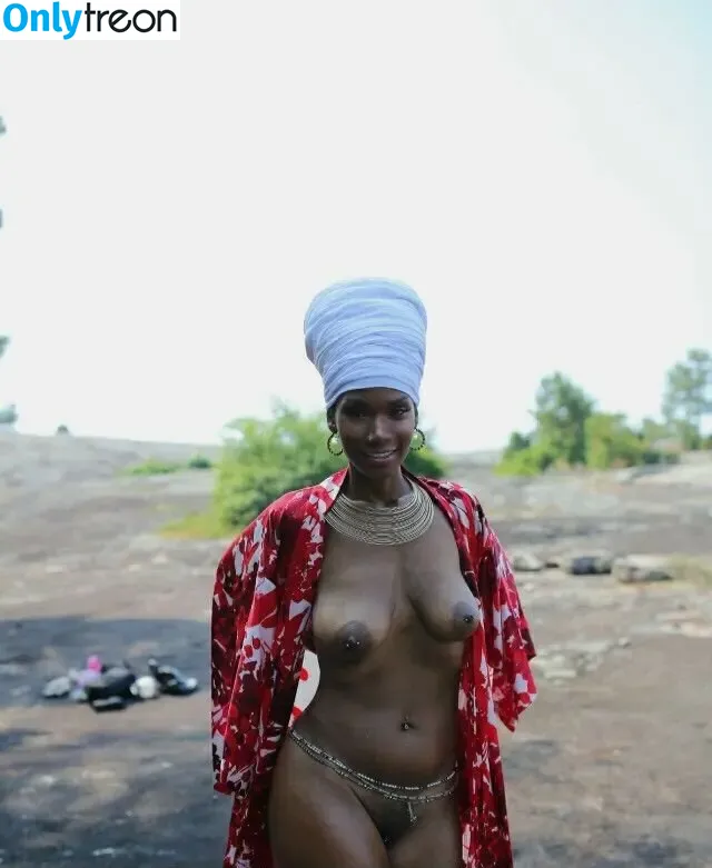 Maat Petrova nude photo #0003 (maatpetrova / russiannatashaaaa)