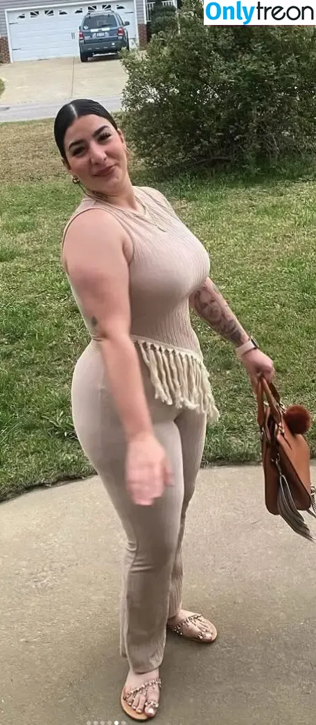 macaronimicaela nude photo #0019 (mothertruckermicaela)