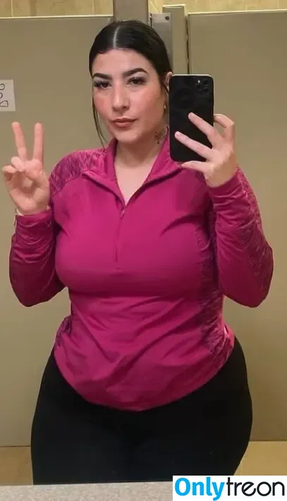 macaronimicaela nude photo #0020 (mothertruckermicaela)
