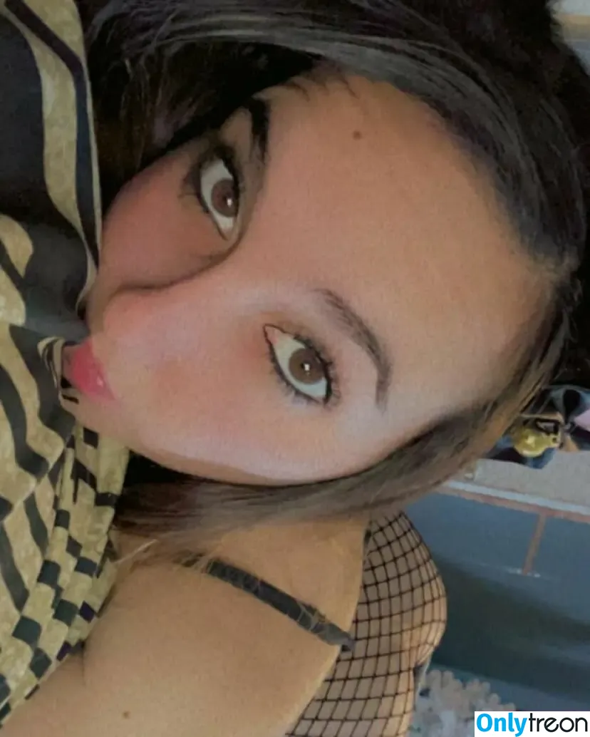 Maci Jones nude photo #0032 (Lovemacie39 / back_doorprincess / macijones123free)