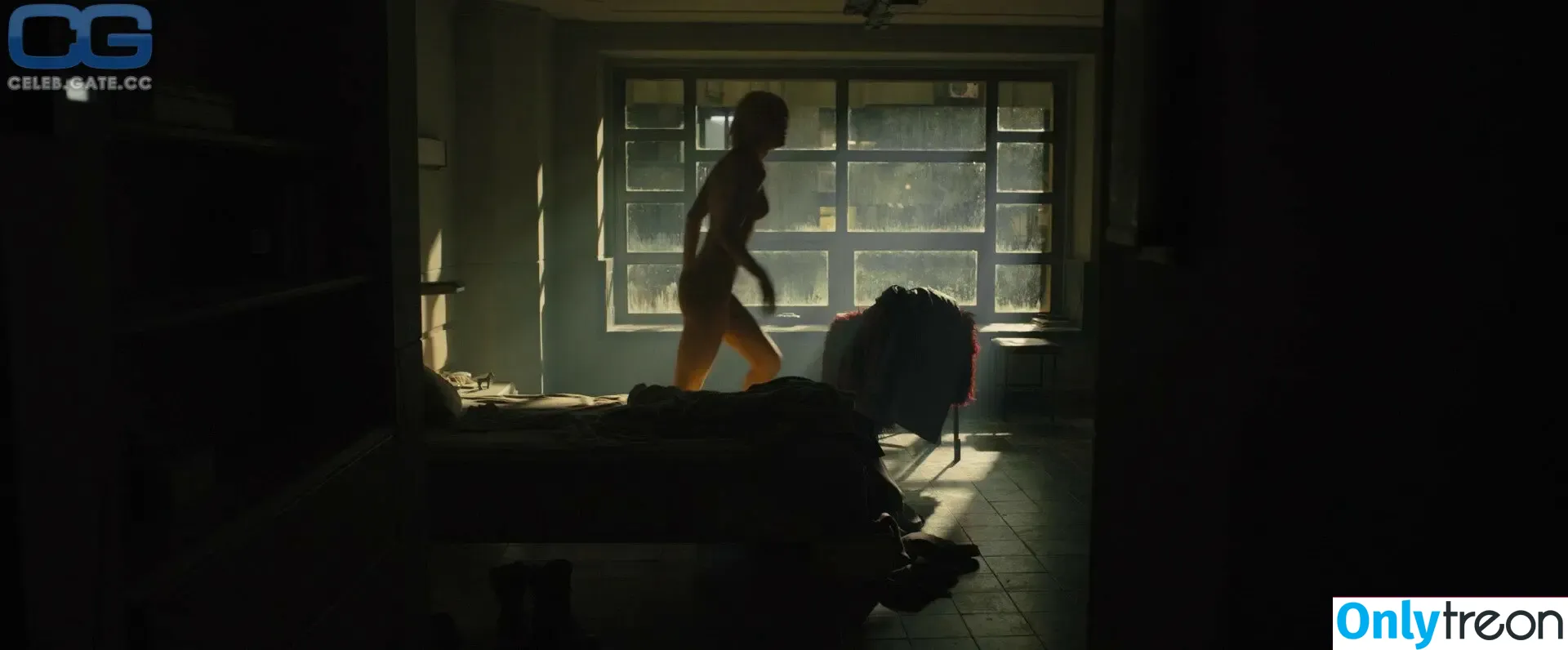 Mackenzie Davis nude photo #0137 (tmackenziedavis)
