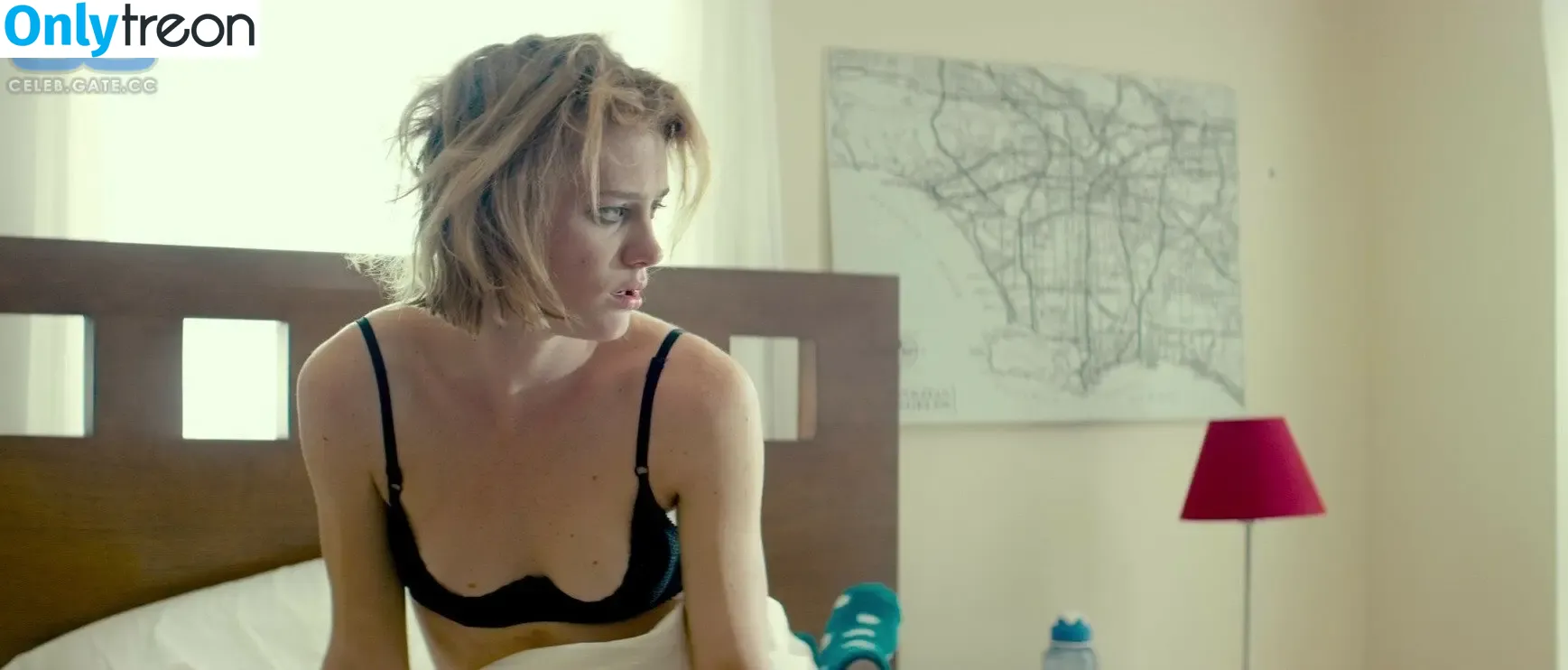 Mackenzie Davis nude photo #0140 (tmackenziedavis)