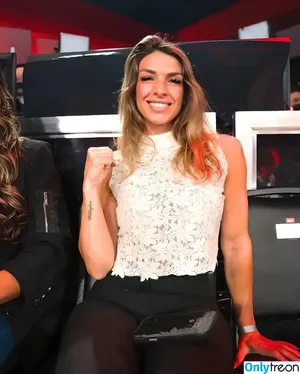 MacKenzie Dern / mackenziedern nude photo #0170