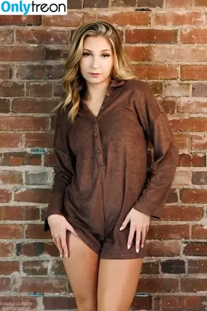 Mackenzie Lubeck / mackenzielynnlubeck nude photo #0011