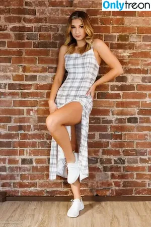 Mackenzie Lubeck / mackenzielynnlubeck nude photo #0035