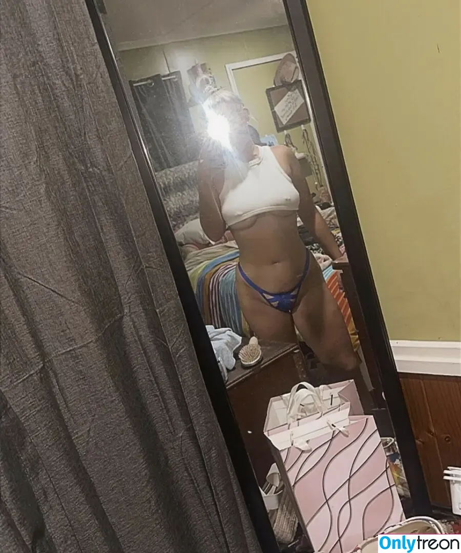 Mackenzie Walker nude photo #0015 (mxckenzierose)