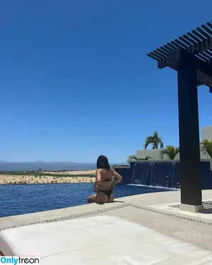 Mackenzie Ziegler / kenzie nude photo #0127