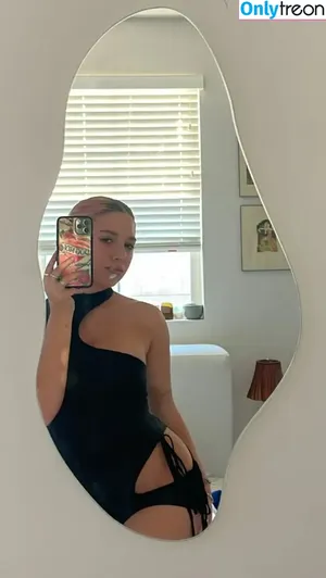 Mackenzie Ziegler / kenzie nude photo #0172