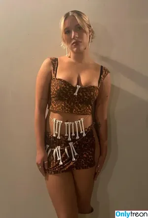 Mackenzie Ziegler / kenzie nude photo #0222