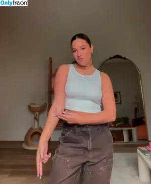 Mackenzie Ziegler / kenzie nude photo #0289