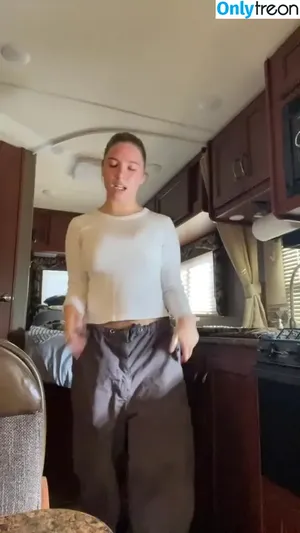 Mackenzie Ziegler / kenzie nude photo #0368
